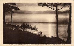 CPA Arcachon Coucher de soleil sur le bassin vu des Abtailles