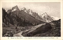 CPA Mountain of the Mount Blanc aiguills of Argentiere and of the Republic