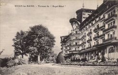 CPA Evian les Bains Terrace of the Royal Hotel