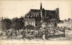 CPA Amiens the cathedral and Market on water
