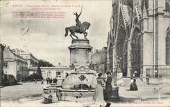 CPA Nancy Place Saint Epvre Statue de Rene II Palais du gouverneur