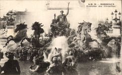 CPA Bordeaux Fountain of the Of Gironde ones