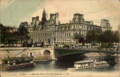 Paris CPA Pont d'Arcole et hotel de ville