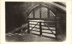 CPA Great Britain London London Tower off London