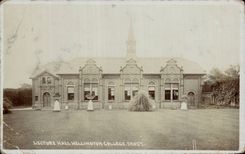 CPA Great Britain CARTE PHOTO Lecture Hall Welington college