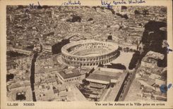 Nimes - Anblick schwitzt Arena und die Stadt die der Flache CPA eingelassen wird