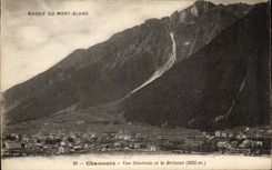 CPA Chamonix Vue generale et le Brevent