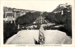Lourdes - the Procession of St Sacrament and the Esplanade - CPA