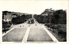 Lourdes - Overall picture of the Esplanade and the Castle Fort - CPA