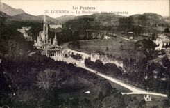 Lourdes - the Basilica - CPA