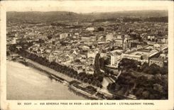 CPA Vichy Vue generale prise en avion Les quais de l'Allier Etablissement thermal