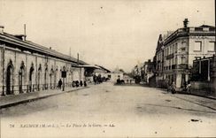 CPA Saumur the place of the station