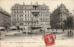 CPA Lyon the fountain and the place of the Jacobins