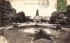 CPA Lyon Places Carnot