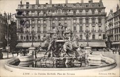 Lyon CPA Fontaine Bartholdi places Composts