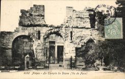 Nimes CPA der Tempel der Diane-Vorderansicht