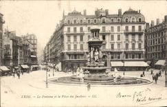 Lyon CPA the fountain and the place of the Jacobins