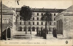 CPA Militaria Angouleme Caserne d'infanterie Saint Roche