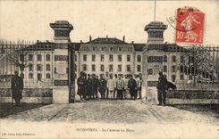 CPA Militaria Pithiviers the barracks The Hague