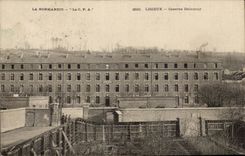 CPA Militaria Lisieux Delaunay Kasernen