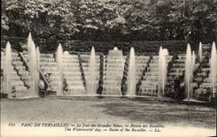 CPA Park of Versailles the day of large water Basin of Rubbles