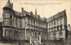 CPA Angers Museum of old the eveche