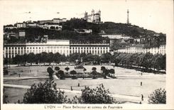CPA Lyon Places Bellecour and slope of Fourviere