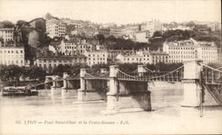 CPA Lyon Bridge Clear St and the Russet-red cross