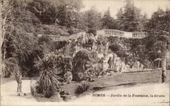 CPA Nimes Garten des Brunnens die Hohle
