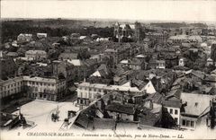 CPA Trawl-nets on the Marne Panorama towards the cathedral taken of Notre Dame