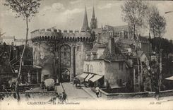 Chartres CPA the Guillaume door