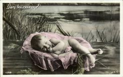 CPA Phantasie-Kind-Baby in den Schilfen