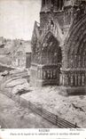CPA Reims Left the frontage of the cathedral after the German sacrilege
