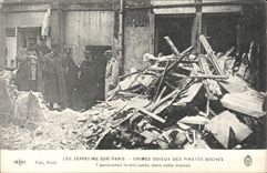 CPA zeppelins on Paris odious Crimes of the pirates boches 7 people tuees in this house