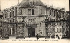 CPA Nancy sur la place Stanislas Grilles de Jean Lamour et Prefecture