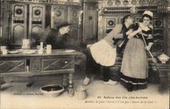 Brittany CPA closed beds Folklore Costume