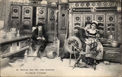 Brittany CPA closed beds Folklore Costume the kiss of love