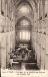 CPA Interior Lyon of the cathedral Saint Jean the great nave