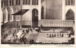 CPA Lyon Messe pontifical After the communion Saint the Ciborium is trasnporte with the vault of Saint the Sacrament