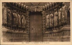 CPA Reims the cathedral Gate of left