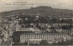 CPA Epernay Vue generale Eglise St Pierre St paul