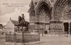 CPA Reims Gate of the cathedral and Statue of Jeanne of arc