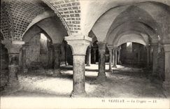 CPA Vezelay the crypt