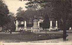 CPA Clermont Ferrand Public garden Blaise Pascal