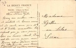 CPA Tours L'entree du musee et la cathedrale St Gatien