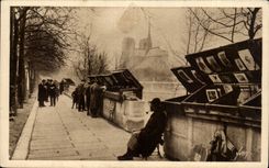 CPA Paris Les bouquinistes du quai de la Tournelle Notre Dame
