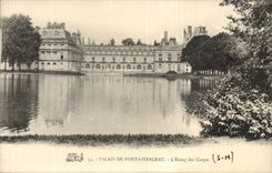 Drill of Fontainebleau - the Pond of Carps - CPA