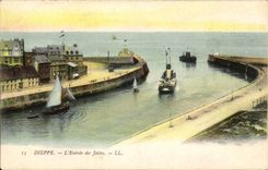 CPA Dieppe Entering of the piers