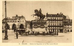 CPA Rouen Statue of Napoleon and the street Louis Ricard