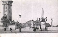 CPA Paris Pylons of the bridge Alexandre III
